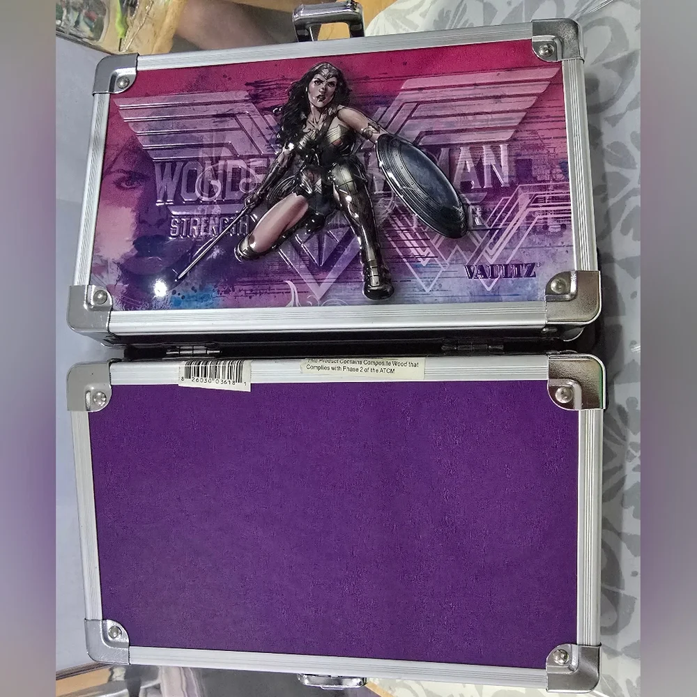 Wonder Woman Vaultz Storage Box – Comic Art Edition